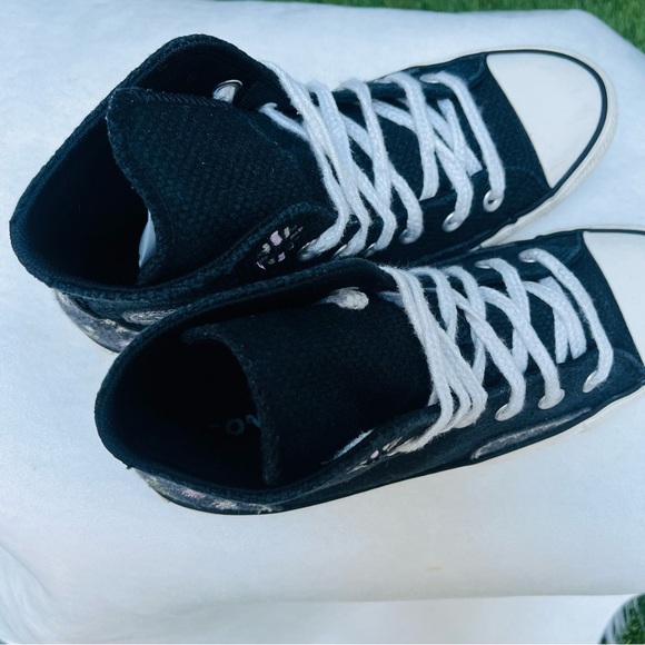 139 Converse Chuck Taylor All Star floral embroidery sneakers in black US  7 - Picture 6 of 8